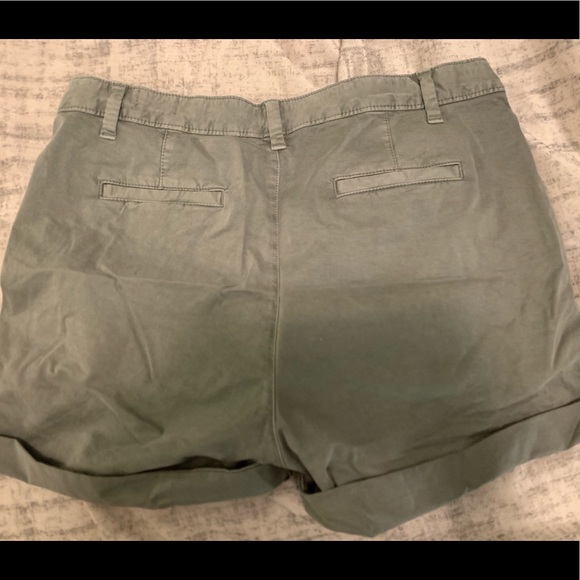 Gap girlfriend chino shorts - Picture 3 of 3